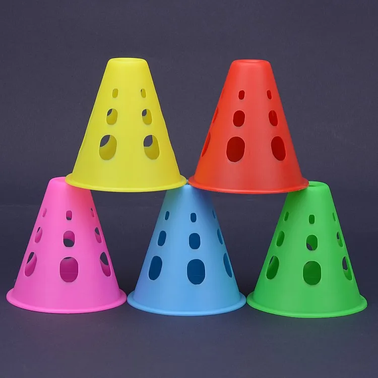 20 Pcs Good Quality Windproof Skating Cone for FSK Free Slalom Slide Skating Training, Anti-Wind Roller Skates Cones Cups
20 Pcs Good Quality Windproof Skating Cone for FSK Free Slalom Slide Skating Training, Anti-Wind Roller Skates Cones Cups