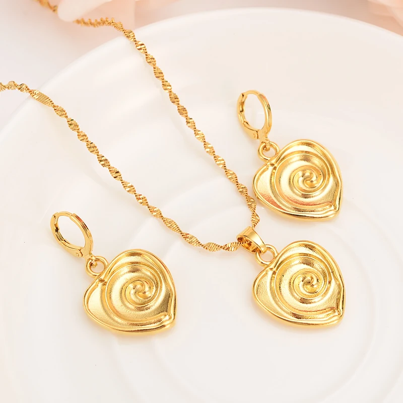 Dubai India Ethiopian Gold love heart set Jewelrysets for women Pendant Chain Earrings African Bride Wedding Bijoux girls gift
Dubai India Ethiopian Gold love heart set Jewelrysets for women Pendant Chain Earrings African Bride Wedding Bijoux girls gift