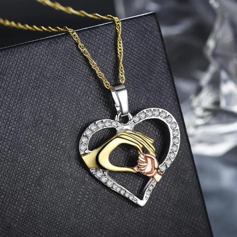 Mom Loves Baby Hand In Hand 925 Rose Gold Silver Fashion Aaa Zircon Charm Necklace & Pendant Mother's Day Gift Box
Mom Loves Baby Hand In Hand 925 Rose Gold Silver Fashion Aaa Zircon Charm Necklace & Pendant Mother's Day Gift Box