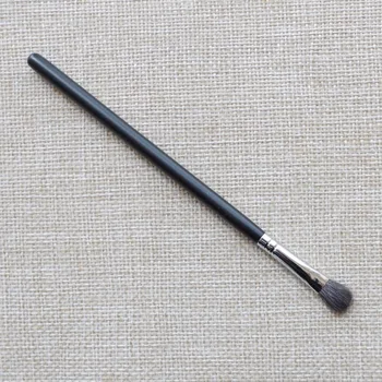 K252 Professional Makeup Brushes Blue Squirrel Goat Hair Eye Shadow Brush Black Handle pincel maquiagem Make Up Brush
K252 Professional Makeup Brushes Blue Squirrel Goat Hair Eye Shadow Brush Black Handle pincel maquiagem Make Up Brush