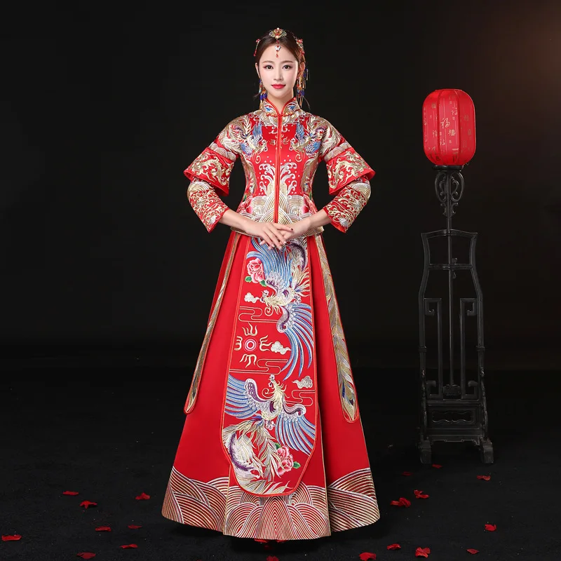 Красное свадебное платье в китайском стиле Cheongsam традиционное женское длинное Ципао с вышивкой женское вечернее платье женская одежда S - XXL
Красное свадебное платье в китайском стиле Cheongsam традиционное женское длинное Ципао с вышивкой женское вечернее платье женская одежда S - XXL