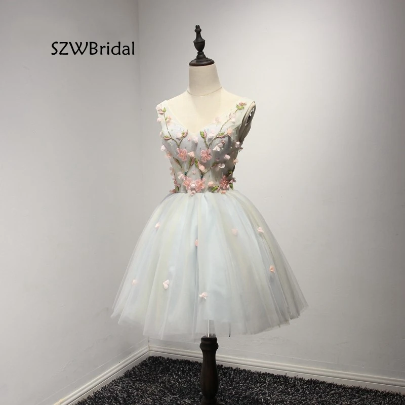 Fashion V Neck Real photos Short Cocktail dresses 2020 vestido de festa curto Cocktail gowns Formal sexy dress Plus size
Fashion V Neck Real photos Short Cocktail dresses 2020 vestido de festa curto Cocktail gowns Formal sexy dress Plus size