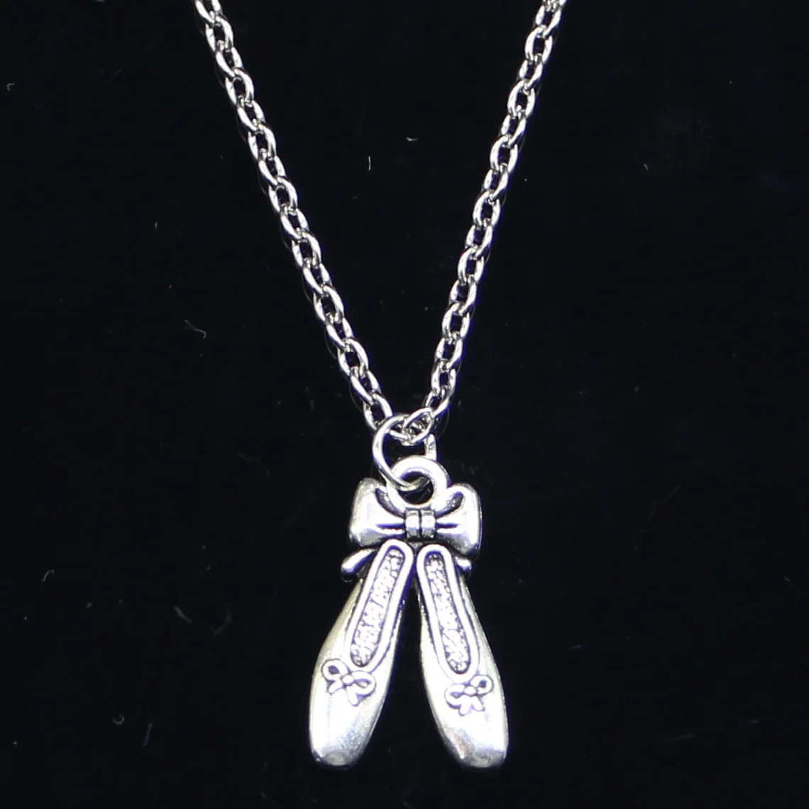 New Fashion Necklace 20x13mm ballet shoes slippers Silver Pendants Short Long Women Men Colar Gift Jewelry Choker
New Fashion Necklace 20x13mm ballet shoes slippers Silver Pendants Short Long Women Men Colar Gift Jewelry Choker
