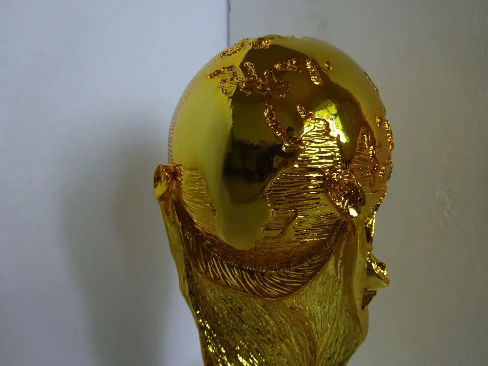 1:1 36cm 2018 Football trophy Resin Trophies Model Best Soccer Fan Souvenir Gift
1:1 36cm 2018 Football trophy Resin Trophies Model Best Soccer Fan Souvenir Gift