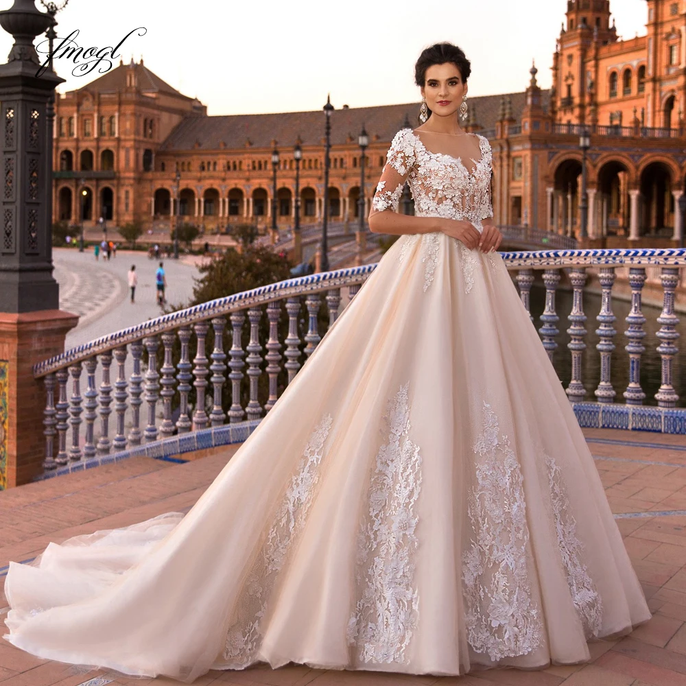 Fmogl Sexy Illusion Half Sleeve Vintage Wedding Dresses Luxury Appliques Beaded Flowers Court Train Lace A Line Bridal Gown
Fmogl Sexy Illusion Half Sleeve Vintage Wedding Dresses Luxury Appliques Beaded Flowers Court Train Lace A Line Bridal Gown