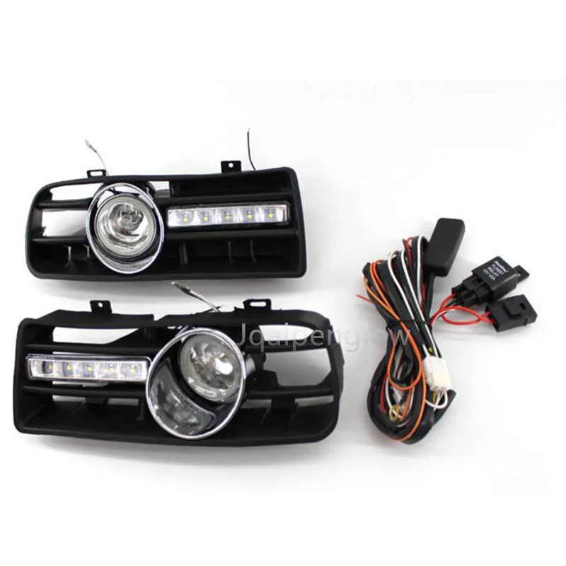 White color fog light Front Bumper Grille Driving Daytime Running Fog Lamp FOR VW GOLF MK4 2002 2003 2004 2005
White color fog light Front Bumper Grille Driving Daytime Running Fog Lamp FOR VW GOLF MK4 2002 2003 2004 2005