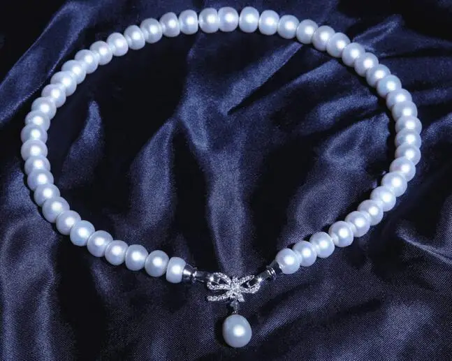 FREE SHIPPING HOT sell new Style >>>>fashionable AAA 9-10mm White Freshwater Cultured Pearl Akoya Necklace 17
FREE SHIPPING HOT sell new Style >>>>fashionable AAA 9-10mm White Freshwater Cultured Pearl Akoya Necklace 17