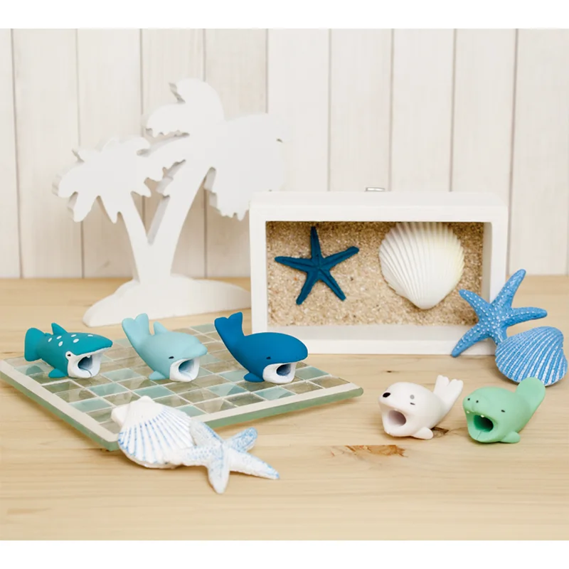 1 Pcs Sea Life Animal Cable Protector for Iphone cable Winder Bite Phone holder Accessory Organizer doll model funny
1 Pcs Sea Life Animal Cable Protector for Iphone cable Winder Bite Phone holder Accessory Organizer doll model funny