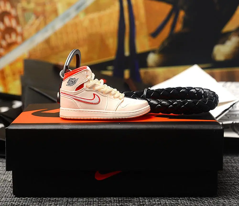 DIY Jordan Retro OG Air Jordan 1 "Phantom Gym Red" 3D Sneaker Model Keychain Bag Box Pendant Couple doll accessory
DIY Jordan Retro OG Air Jordan 1 "Phantom Gym Red" 3D Sneaker Model Keychain Bag Box Pendant Couple doll accessory