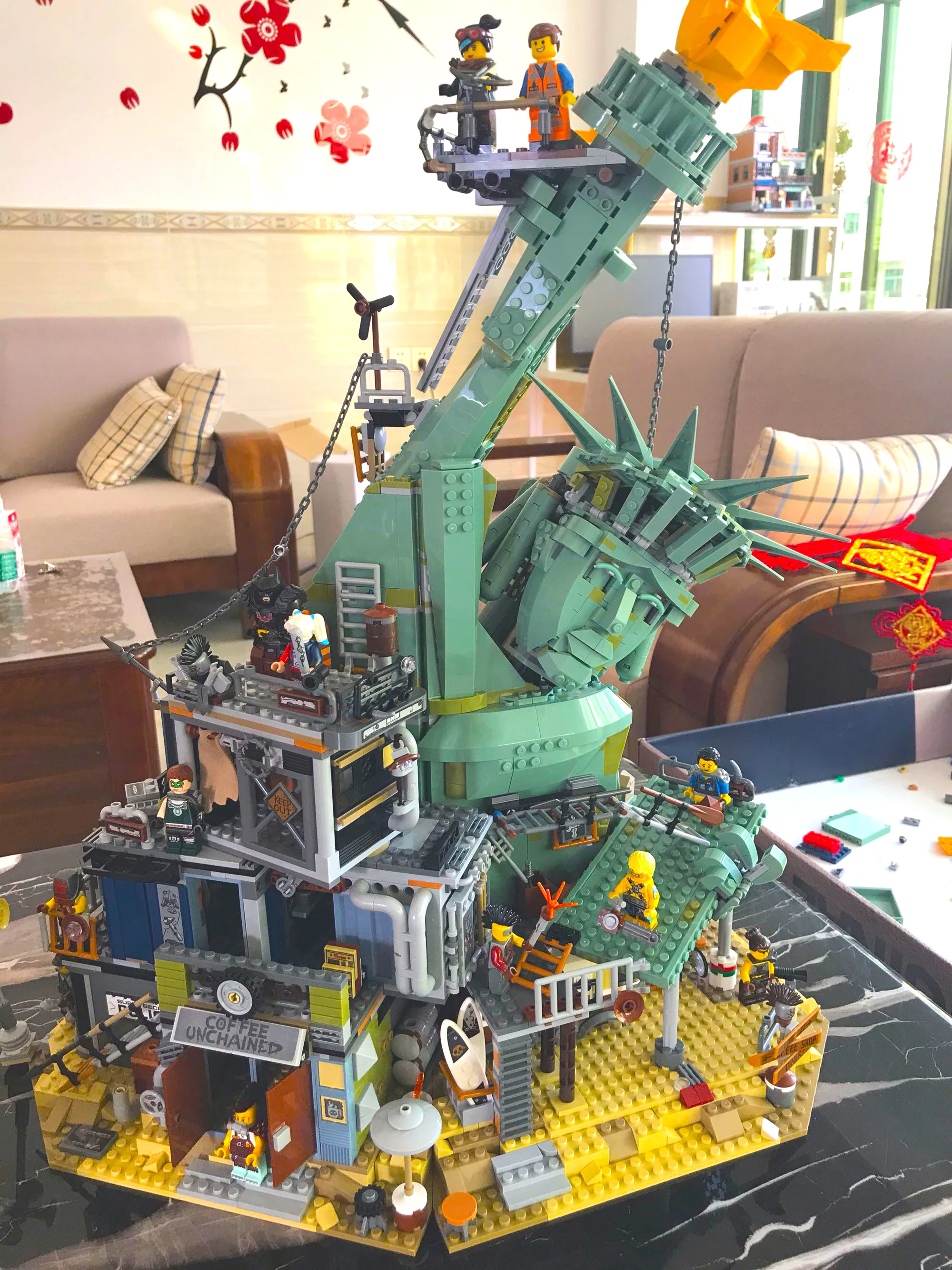 45014 Movie Series Welcome to APOCALYPSEBURG Building Block Bricks children's Toy gift Compatible With Legoings 3560Pcs
45014 Movie Series Welcome to APOCALYPSEBURG Building Block Bricks children's Toy gift Compatible With Legoings 3560Pcs