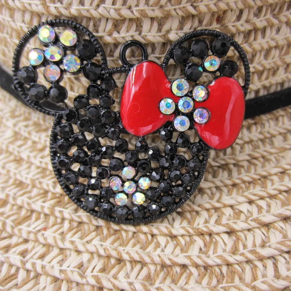 Hot Sell Design 10pcs/lot 4*4.5cm Zinc Alloy Rhinestone Mickey Pendant Kids Necklace Jewelry Accessories Pendants
Hot Sell Design 10pcs/lot 4*4.5cm Zinc Alloy Rhinestone Mickey Pendant Kids Necklace Jewelry Accessories Pendants