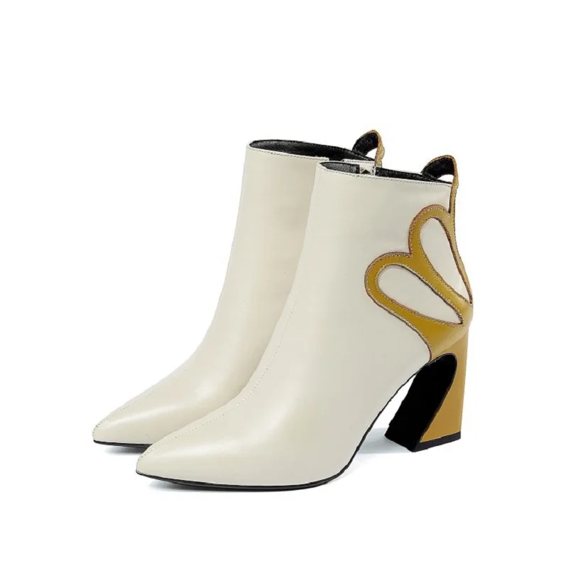 2019 autumn and winter new pointed boots high heel fashion women's leather boots beige 0307
2019 autumn and winter new pointed boots high heel fashion women's leather boots beige 0307