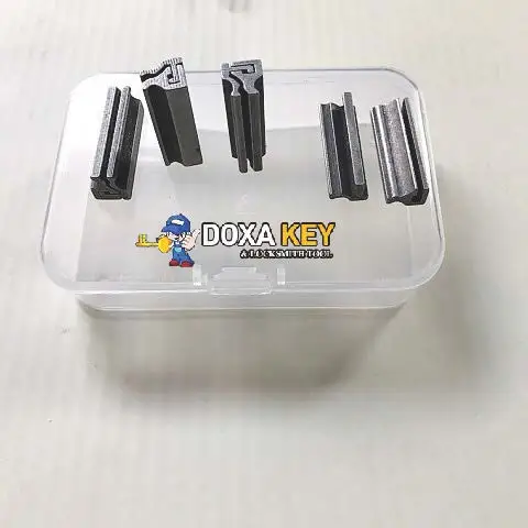 Yuema key duplicating using fixture clamp key machines chuck key cutting machines accessories for YUEMA blank key cutting
Yuema key duplicating using fixture clamp key machines chuck key cutting machines accessories for YUEMA blank key cutting