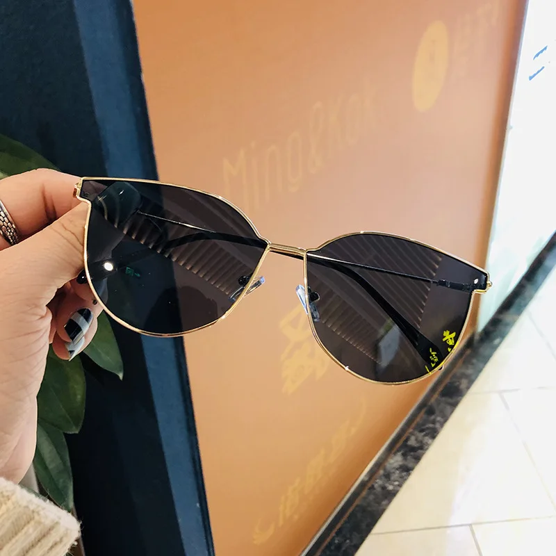 CHAIAI BRAND Cat Eye Sunglasses Women Fashionable Driving Sun Glasses Street Beat oculos UV400
CHAIAI BRAND Cat Eye Sunglasses Women Fashionable Driving Sun Glasses Street Beat oculos UV400