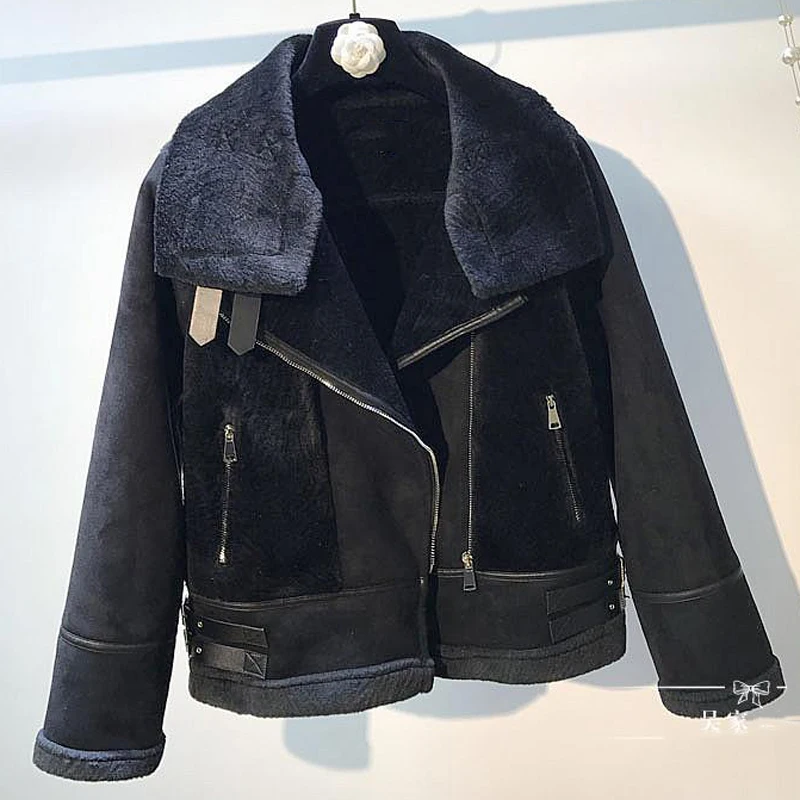 Russian Winter Warm Women Fur Jacket and Coats Automotive Designer Brand Thick Warm 2018 Woman Fur Leather Coat Overcoats C1738
Russian Winter Warm Women Fur Jacket and Coats Automotive Designer Brand Thick Warm 2018 Woman Fur Leather Coat Overcoats C1738