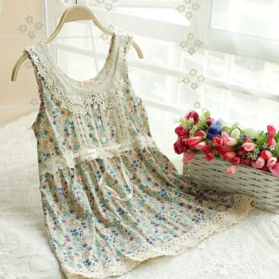 Summer Korean Style Sweet Floral Lace Tanks Princess Embroidery Camisole Mori Girl Basic Shirt Women Tank Tunic Top Clothing
Summer Korean Style Sweet Floral Lace Tanks Princess Embroidery Camisole Mori Girl Basic Shirt Women Tank Tunic Top Clothing