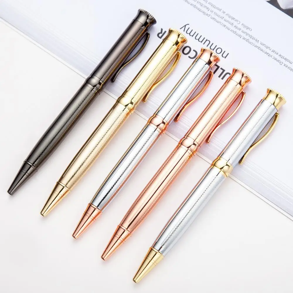 1pcs / lot black silver high-end fashion Metal ballpoint pen 1.0mm black student supplies business ballpoint pen gift 
1pcs / lot black silver high-end fashion Metal ballpoint pen 1.0mm black student supplies business ballpoint pen gift