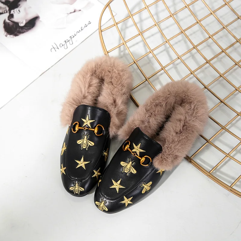 Dropshipping Women Mules Chains Women Flats Slip On Slides PU Leather Fluffy Real Fur Slippers Women Loafers Shoes
Dropshipping Women Mules Chains Women Flats Slip On Slides PU Leather Fluffy Real Fur Slippers Women Loafers Shoes