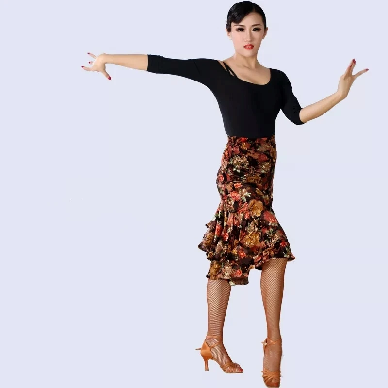 latin dancing dress samba costume latin salsa dresses dance wear cha cha costume latin ballroom clothes latin dress top+skirt
latin dancing dress samba costume latin salsa dresses dance wear cha cha costume latin ballroom clothes latin dress top+skirt