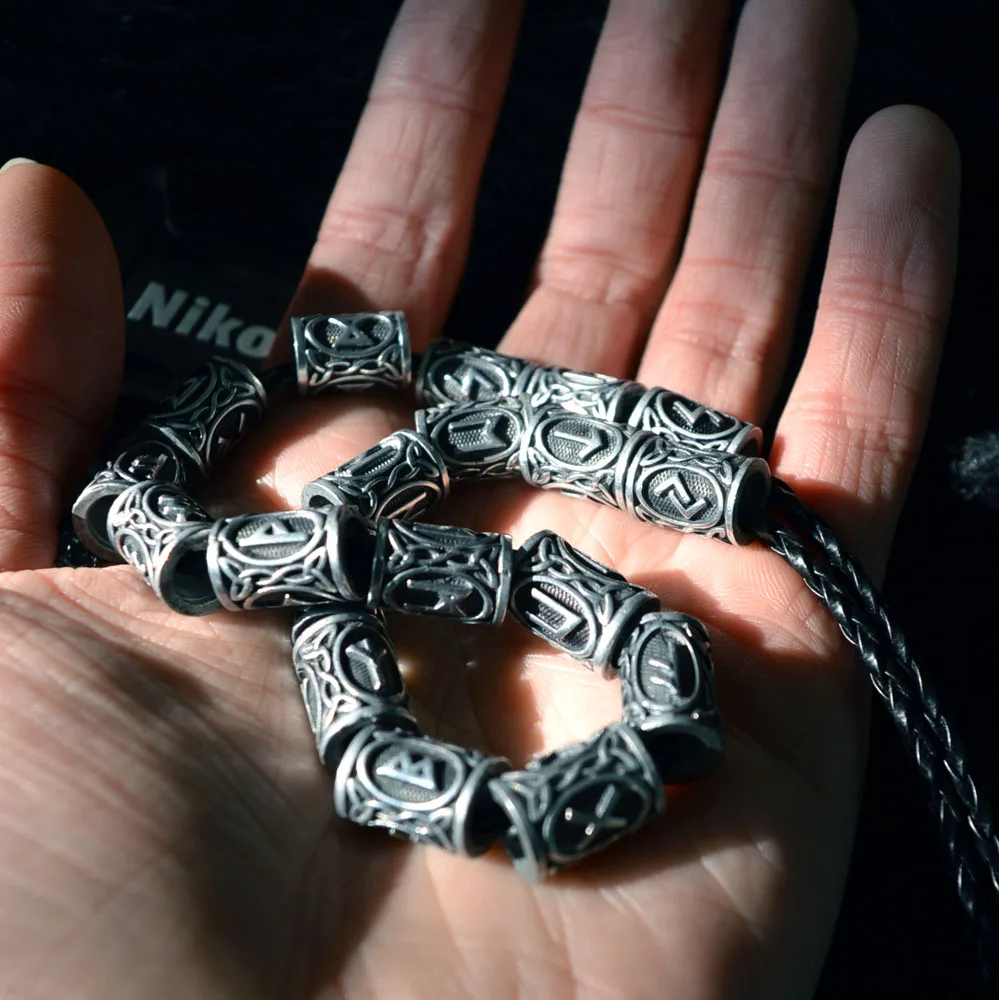 1pc High Quality Antique Silver Norse Viking Runes Metal Charm Beads for Bracelets for Pendant Necklace DIY for beard or hair
1pc High Quality Antique Silver Norse Viking Runes Metal Charm Beads for Bracelets for Pendant Necklace DIY for beard or hair