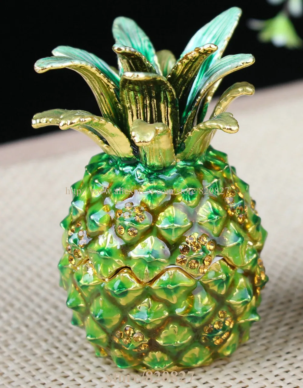 BEJEWELED RHINESTONE CRYSTAL ENAMEL TRINKET BOX - SMALL PINEAPPLE DIAMOND PINEAPPLE JEWELRY TRINKET BOX
BEJEWELED RHINESTONE CRYSTAL ENAMEL TRINKET BOX - SMALL PINEAPPLE DIAMOND PINEAPPLE JEWELRY TRINKET BOX