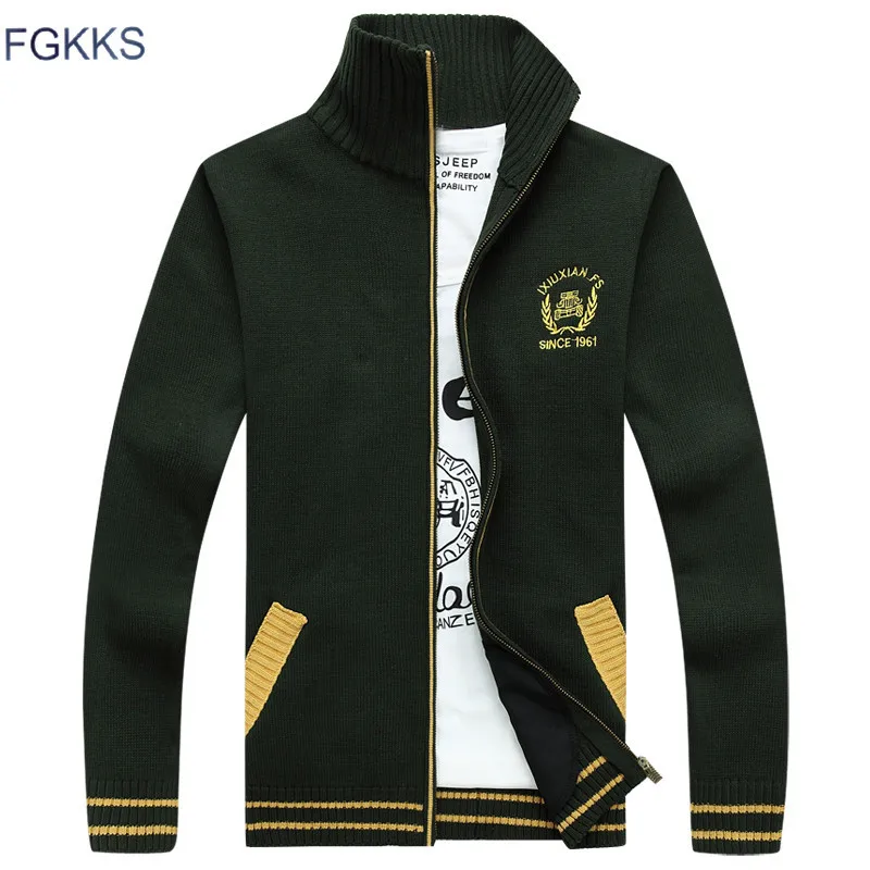 FGKKS Winterl Men's Cardigan Sweater Stand Collar Men's Sweaters Warm Thick Velvet Warm Sweaters Male Clothing
FGKKS Winterl Men's Cardigan Sweater Stand Collar Men's Sweaters Warm Thick Velvet Warm Sweaters Male Clothing