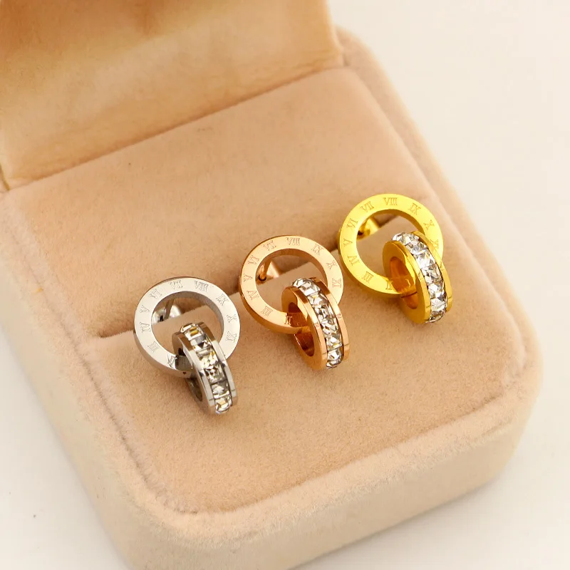 Stainless Steel Fashion Double Circle Engraved Roman Numerals Shinny Square Stone Lady Stud Earrings for Women Jewelry Gift
Stainless Steel Fashion Double Circle Engraved Roman Numerals Shinny Square Stone Lady Stud Earrings for Women Jewelry Gift