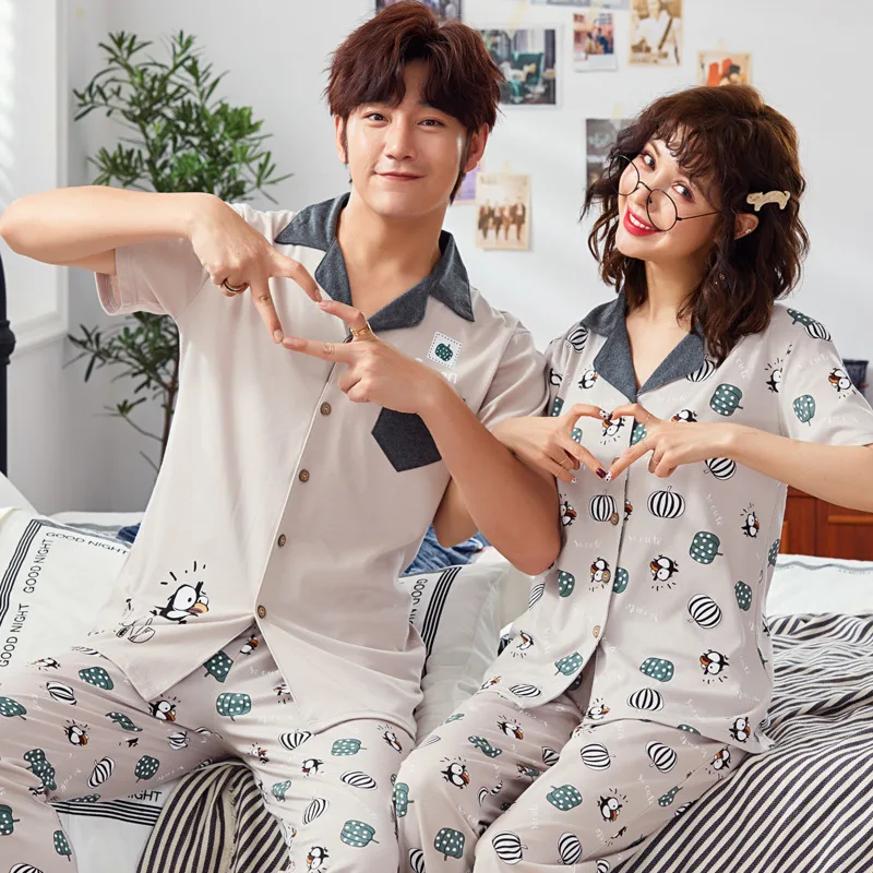 Home Wear for Couples Turn-down Collar cotton Men Summer Pajamas Microelastic Printed sleepwear Home Clothing Two piece suit
Home Wear for Couples Turn-down Collar cotton Men Summer Pajamas Microelastic Printed sleepwear Home Clothing Two piece suit