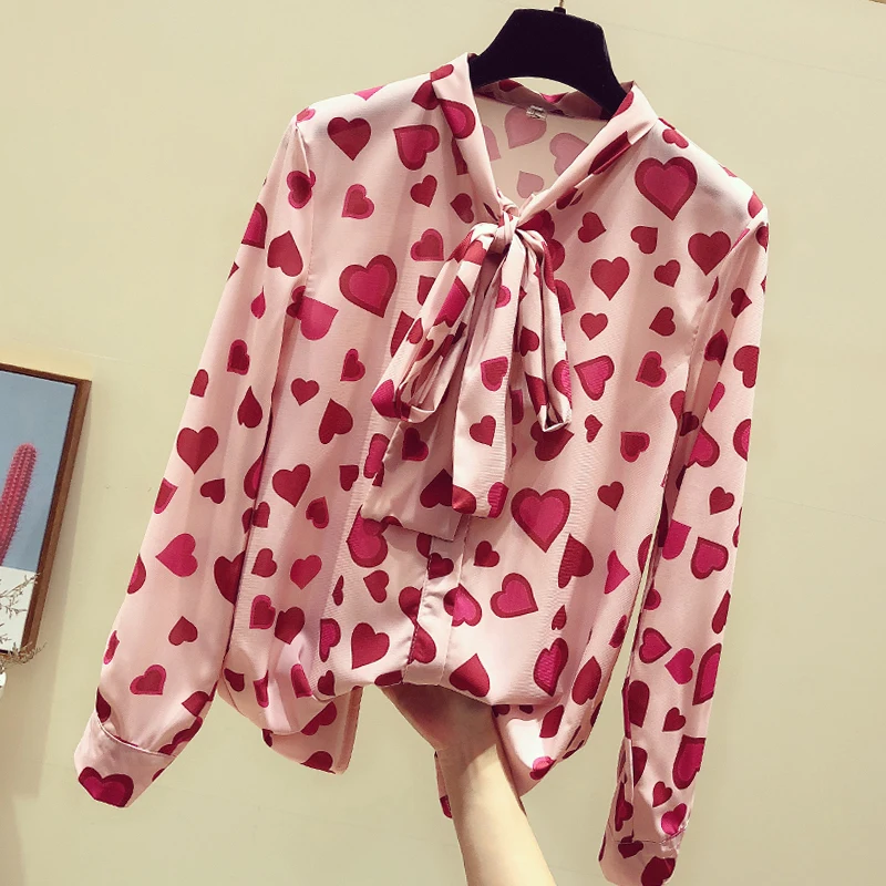 2019 summer new women blouse and shirts heart all match chiffon lady elegant shirts tops
2019 summer new women blouse and shirts heart all match chiffon lady elegant shirts tops