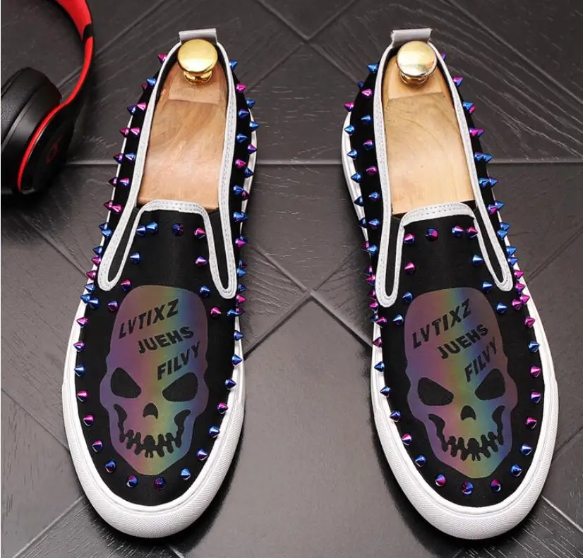 Fashion Newest skull Dazzle colour rivet Punk rock shoes for men Flats Male Designer prom Dress Loafers Shoes zapatos hombre
Fashion Newest skull Dazzle colour rivet Punk rock shoes for men Flats Male Designer prom Dress Loafers Shoes zapatos hombre