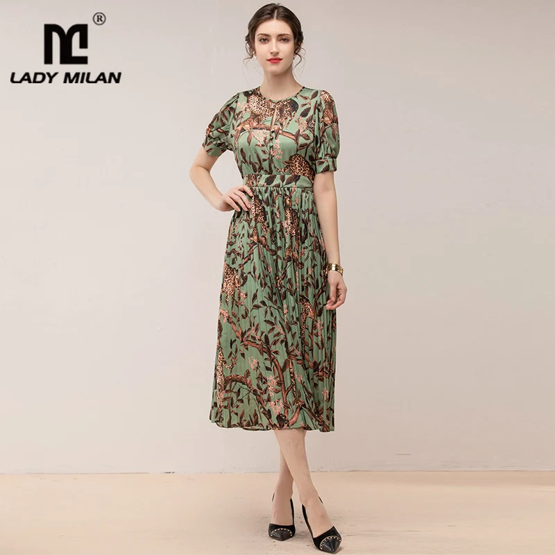 Women's Designer Runway Dresses O Neck Short Sleeves Printed Pleated High Street Fashion Casual Dresses
Women's Designer Runway Dresses O Neck Short Sleeves Printed Pleated High Street Fashion Casual Dresses