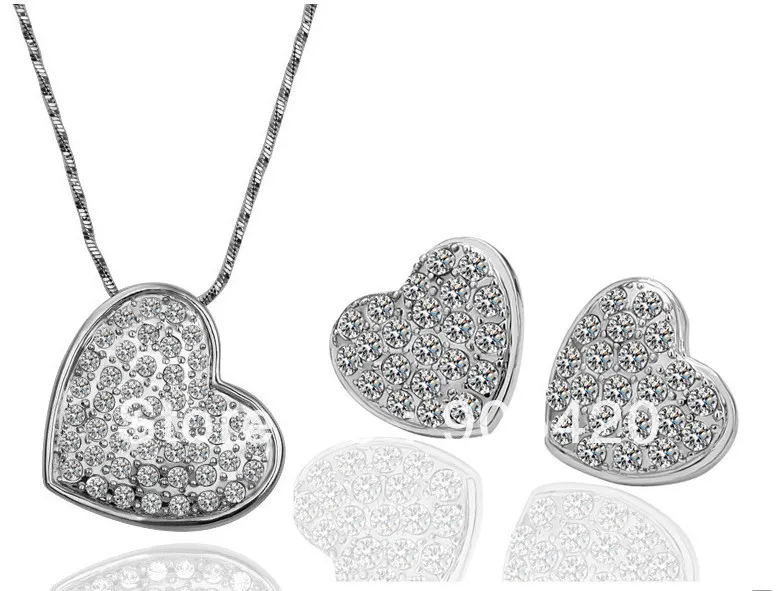 OMH wholesale 18 kt Love and Full of AAA crystals heart shape fashion necklace + Earrings Women girls gift Jewelry sets TZ19
OMH wholesale 18 kt Love and Full of AAA crystals heart shape fashion necklace + Earrings Women girls gift Jewelry sets TZ19