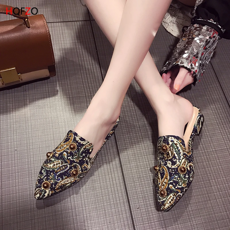 HQFZO Woman Mules Fashion Bling Flats Mules Rivet Sandals Pointed Toe Shoes Fashion Slides Luxury Mixed Color Sandalias
HQFZO Woman Mules Fashion Bling Flats Mules Rivet Sandals Pointed Toe Shoes Fashion Slides Luxury Mixed Color Sandalias