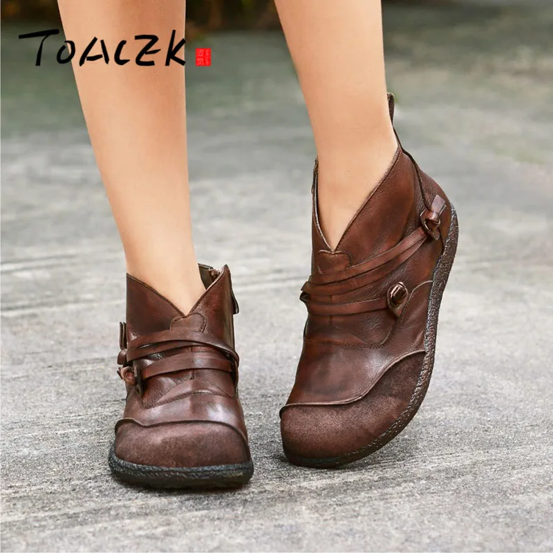 Original hand-made leather women's short boots flat comfortable personality retro casual boots
Original hand-made leather women's short boots flat comfortable personality retro casual boots