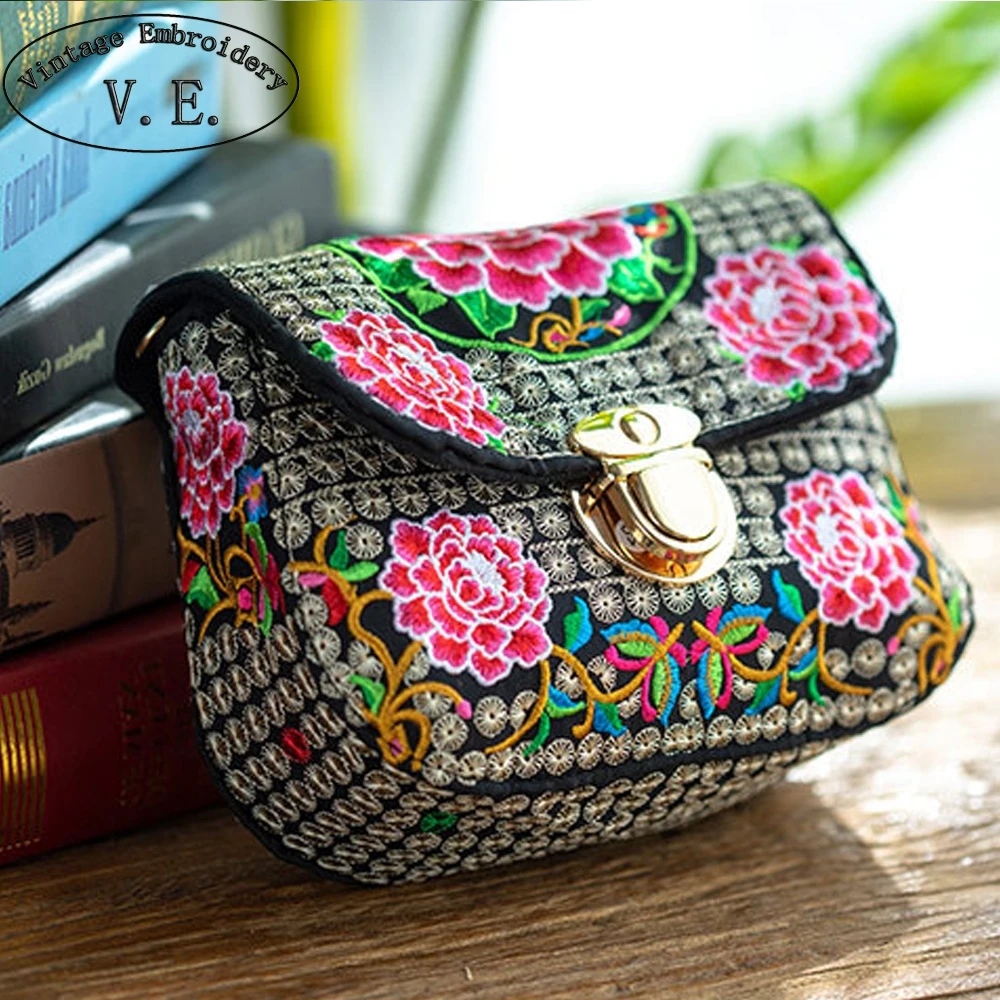 New National Women Shoulder Bag Flower Embroidered Messenger Bags Leisure Crossbody Beach Travel Bag Bolsas Feminina
New National Women Shoulder Bag Flower Embroidered Messenger Bags Leisure Crossbody Beach Travel Bag Bolsas Feminina