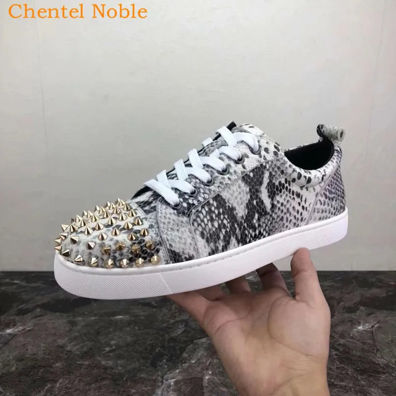 Brand Resign Chentel Noble Leather Rivet Spiked Leisure Shoes Walking Sneaker Outdoor Sports Mixed Colors Shoes For Men Lace Up
Brand Resign Chentel Noble Leather Rivet Spiked Leisure Shoes Walking Sneaker Outdoor Sports Mixed Colors Shoes For Men Lace Up