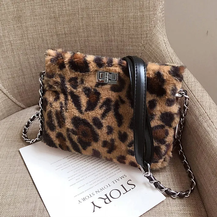 2019 New Fashion Women Bag Faux Fur Lovely Handbag For Female Shoulder Bag Wallet Wristlet Tote Fluffy Coin Purse Plush Clutch
2019 New Fashion Women Bag Faux Fur Lovely Handbag For Female Shoulder Bag Wallet Wristlet Tote Fluffy Coin Purse Plush Clutch