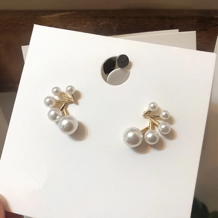 AOMU Sweet Fashion S925 Sterling Silver Pin Pearl Sector Stud Earrings for Women Girl Party Jewelry Gift Accessories Bijoux
AOMU Sweet Fashion S925 Sterling Silver Pin Pearl Sector Stud Earrings for Women Girl Party Jewelry Gift Accessories Bijoux