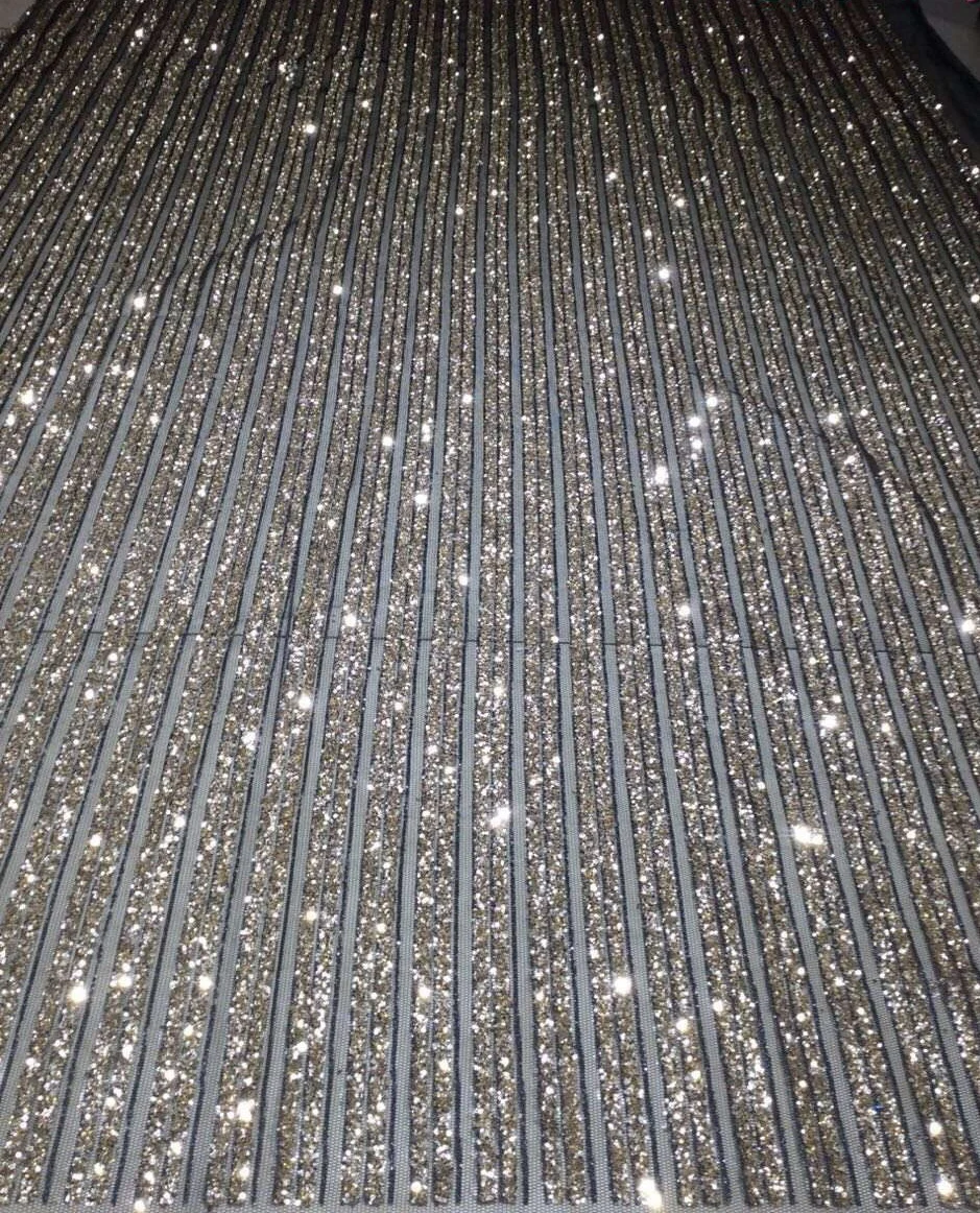 5 Yards/lot shinning ZH-6191 mesh glitter lace sequins fabric for wedding dress/party dress
5 Yards/lot shinning ZH-6191 mesh glitter lace sequins fabric for wedding dress/party dress
