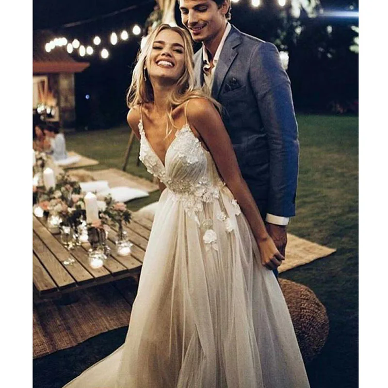LORIE 2019 Boho Wedding Dress Spaghetti Strap A-Line Appliqued with Flowers Beach Bride Dress Princes Backless Wedding Gown
LORIE 2019 Boho Wedding Dress Spaghetti Strap A-Line Appliqued with Flowers Beach Bride Dress Princes Backless Wedding Gown