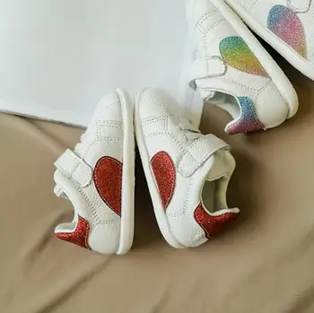 New 2018 Breathable Heart-Shaped Children's Shoes 0 - 2 Years Old Baby Toddlers Genuine Leather Casual Baby Sports baby Shoes
New 2018 Breathable Heart-Shaped Children's Shoes 0 - 2 Years Old Baby Toddlers Genuine Leather Casual Baby Sports baby Shoes