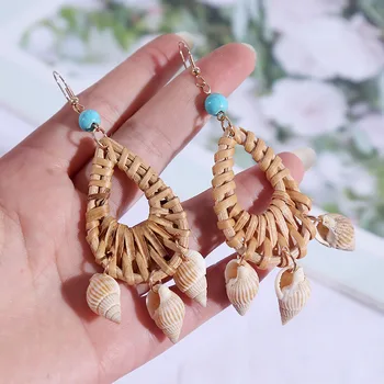 Trendy Water Drop Shape Handmade Vine Rattan Knit Earrings For Women 2019 Boho Natural Conch Shell Drop Earring Ladies Jewelry
Trendy Water Drop Shape Handmade Vine Rattan Knit Earrings For Women 2019 Boho Natural Conch Shell Drop Earring Ladies Jewelry