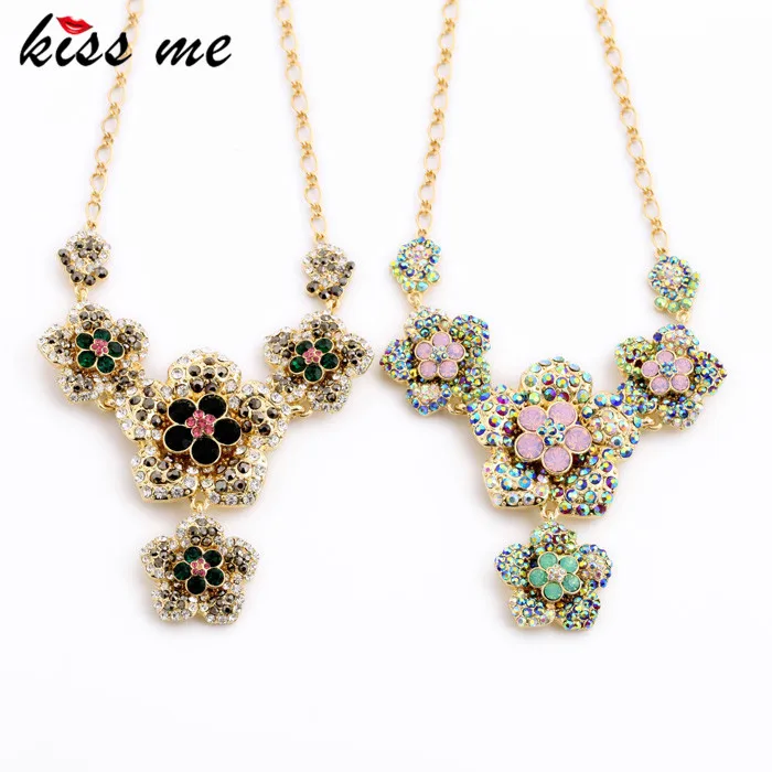 Elegant Crystal Flower Necklace KISS ME New Designer Sparkling Costume Accessories Collar Necklace
Elegant Crystal Flower Necklace KISS ME New Designer Sparkling Costume Accessories Collar Necklace