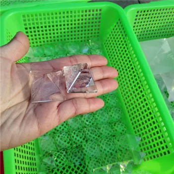 1kg White crystal clear quartz rock Engraved Pyramid point pillar Carved Stone Chakra Stones Healing Reiki 
1kg White crystal clear quartz rock Engraved Pyramid point pillar Carved Stone Chakra Stones Healing Reiki