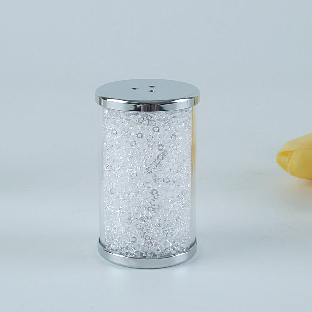 2019 Design Household Kitchen Supplies Seasoning Shaker Crystal Pepper Tank Light Salt Holder Wedding Shining Table Decoration
2019 Design Household Kitchen Supplies Seasoning Shaker Crystal Pepper Tank Light Salt Holder Wedding Shining Table Decoration
