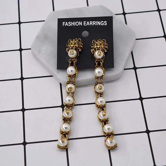 Vintage Baroque Anti Gold Lion Head Long Dangle Earring Pearl Bead Tassel Pendant Brincos Chandelier Jewelry For Christmas Gift 
Vintage Baroque Anti Gold Lion Head Long Dangle Earring Pearl Bead Tassel Pendant Brincos Chandelier Jewelry For Christmas Gift