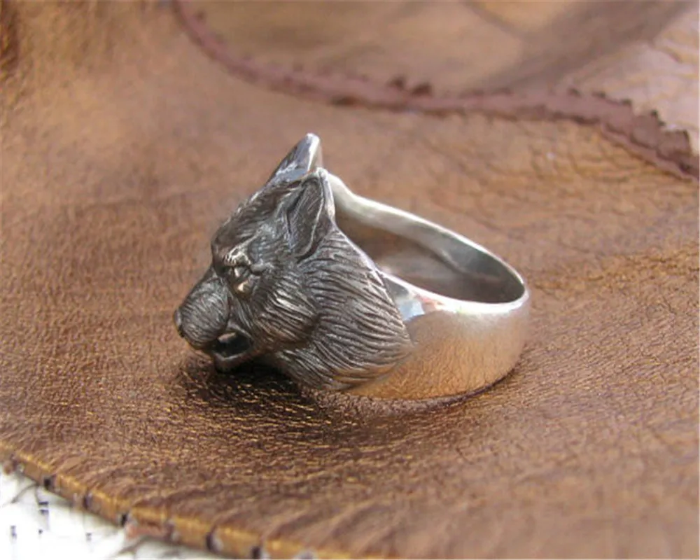 Wholesale Vintage Grey Wolf Ring High Quality Brand Designer Sculpted Resting Black Men Wolf Rings Women
Wholesale Vintage Grey Wolf Ring High Quality Brand Designer Sculpted Resting Black Men Wolf Rings Women