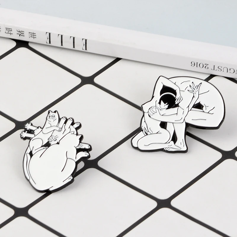 Lover Skull shape Enamel Pin Cats Heart shape Brooch Couple Animal Badges Punk Lapel Pin Brooches Gift for Lovers Friends Unisex
Lover Skull shape Enamel Pin Cats Heart shape Brooch Couple Animal Badges Punk Lapel Pin Brooches Gift for Lovers Friends Unisex
