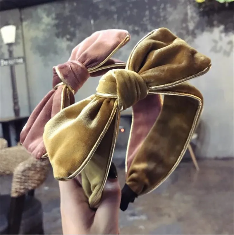 Korean Boutique Hairband Gold Velvet Phnom Penh Bow Headband Women Girl Hair Head Hoop Band Accessories For women Girls Hairband
Korean Boutique Hairband Gold Velvet Phnom Penh Bow Headband Women Girl Hair Head Hoop Band Accessories For women Girls Hairband