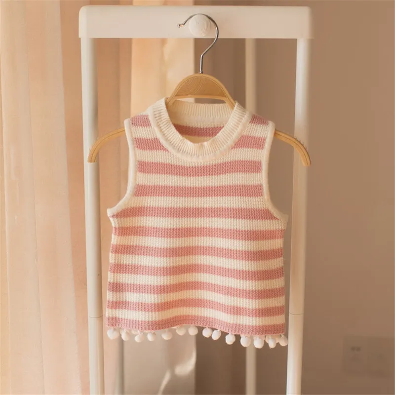 2018 Baby Sweater Kids baby children's Cute Pink Blue Striped Pullover Knitted Vest 3 D Ball Baby infant girls clothing tops
2018 Baby Sweater Kids baby children's Cute Pink Blue Striped Pullover Knitted Vest 3 D Ball Baby infant girls clothing tops
